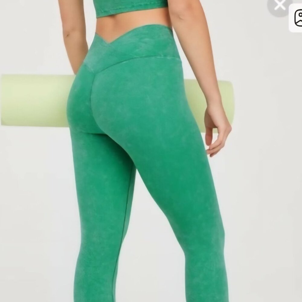 Aerie Green V-Waist Leggings Size Small